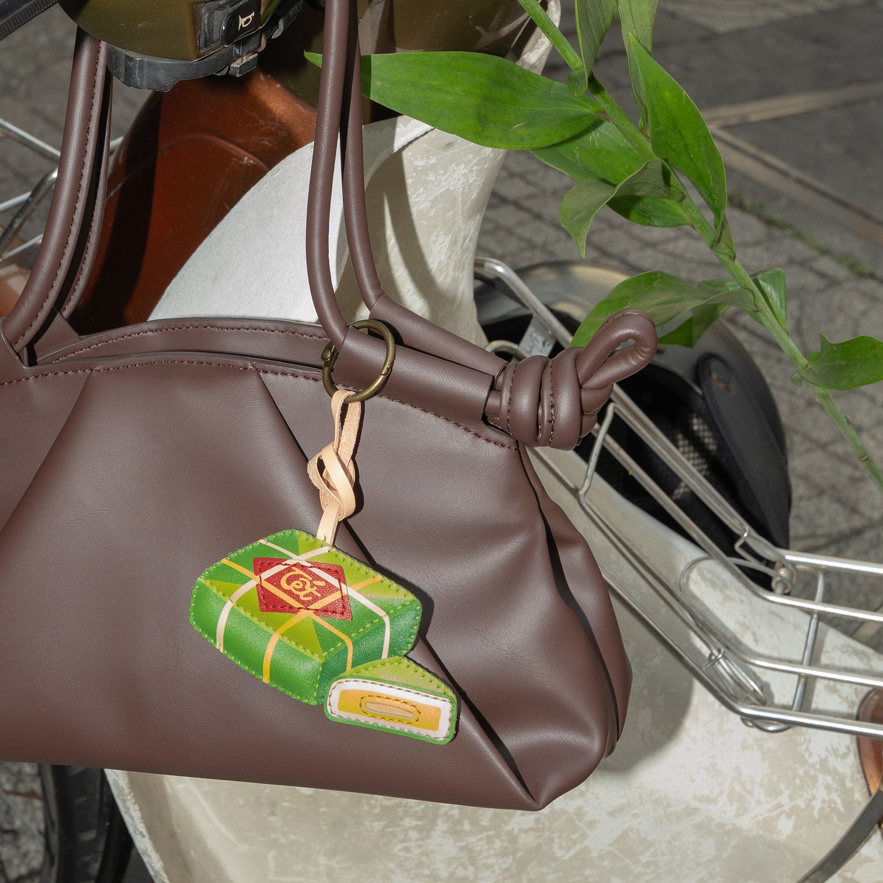 Bộ Sưu Tập Móc Khóa Da Chủ Đề Tết Việt Nam