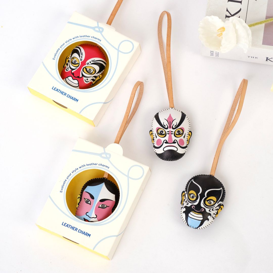 Bộ Sưu Tập Móc Khóa Túi Da Hát Bội