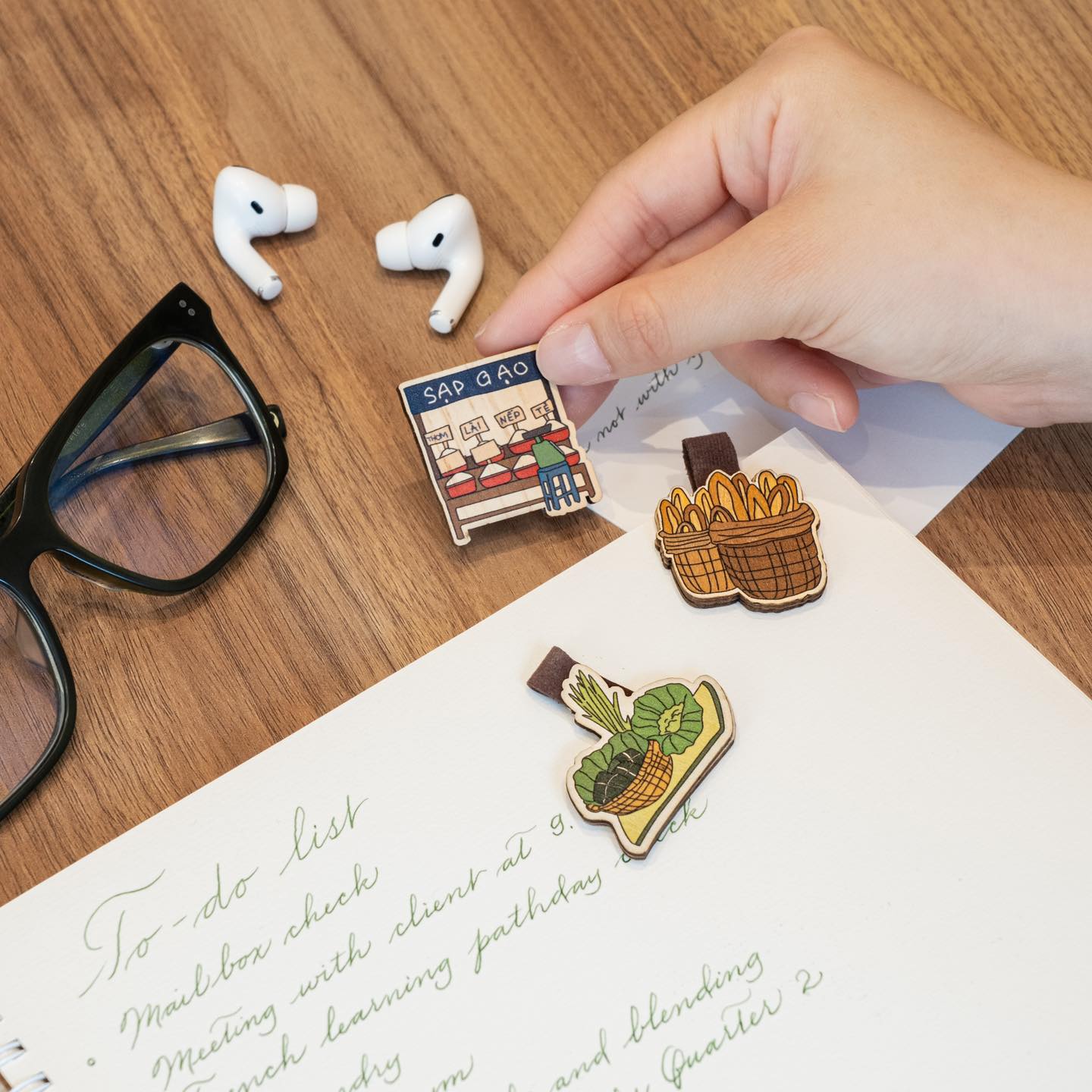 Kẹp Sách Gỗ Biểu Tượng Việt Nam