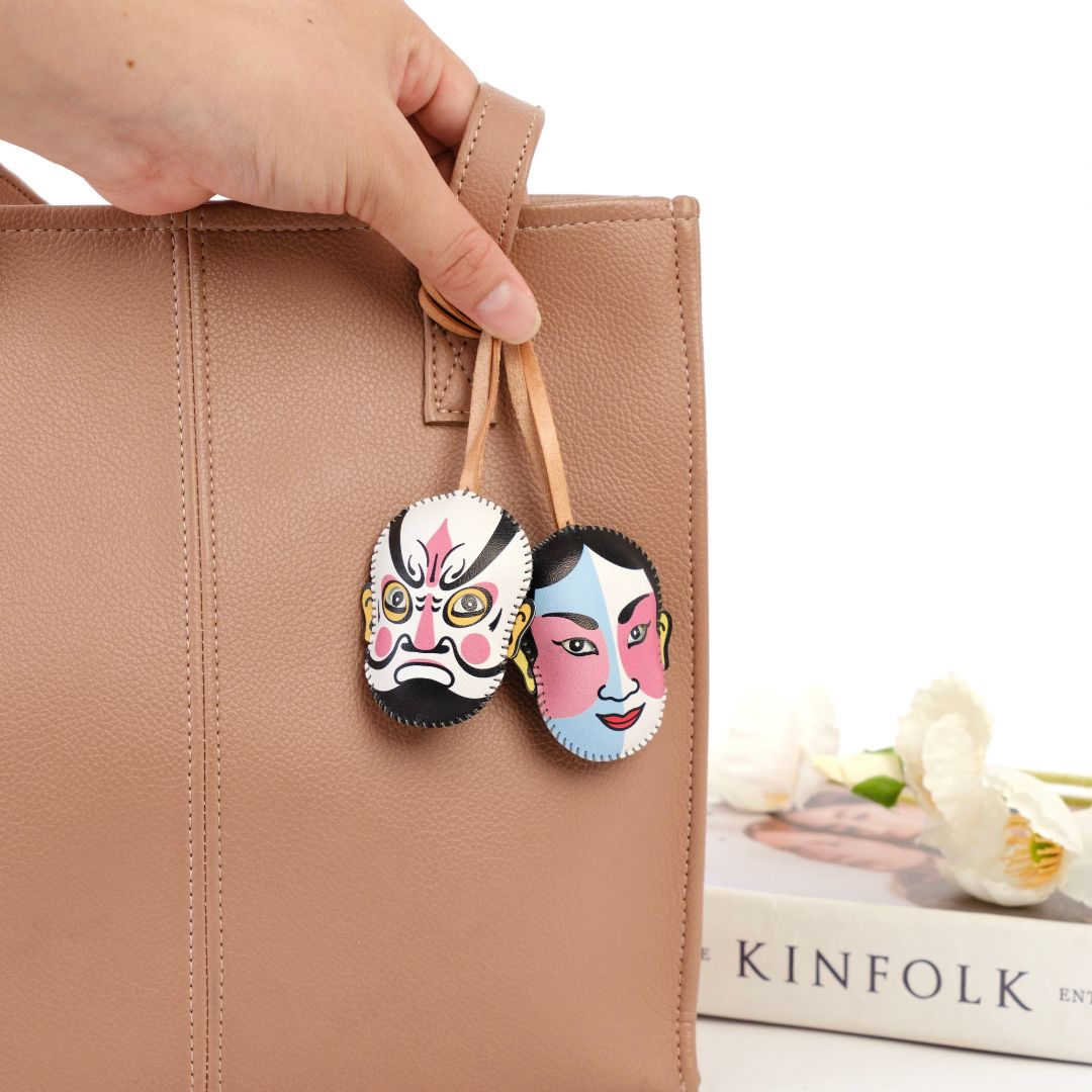 Bộ Sưu Tập Móc Khóa Túi Da Hát Bội