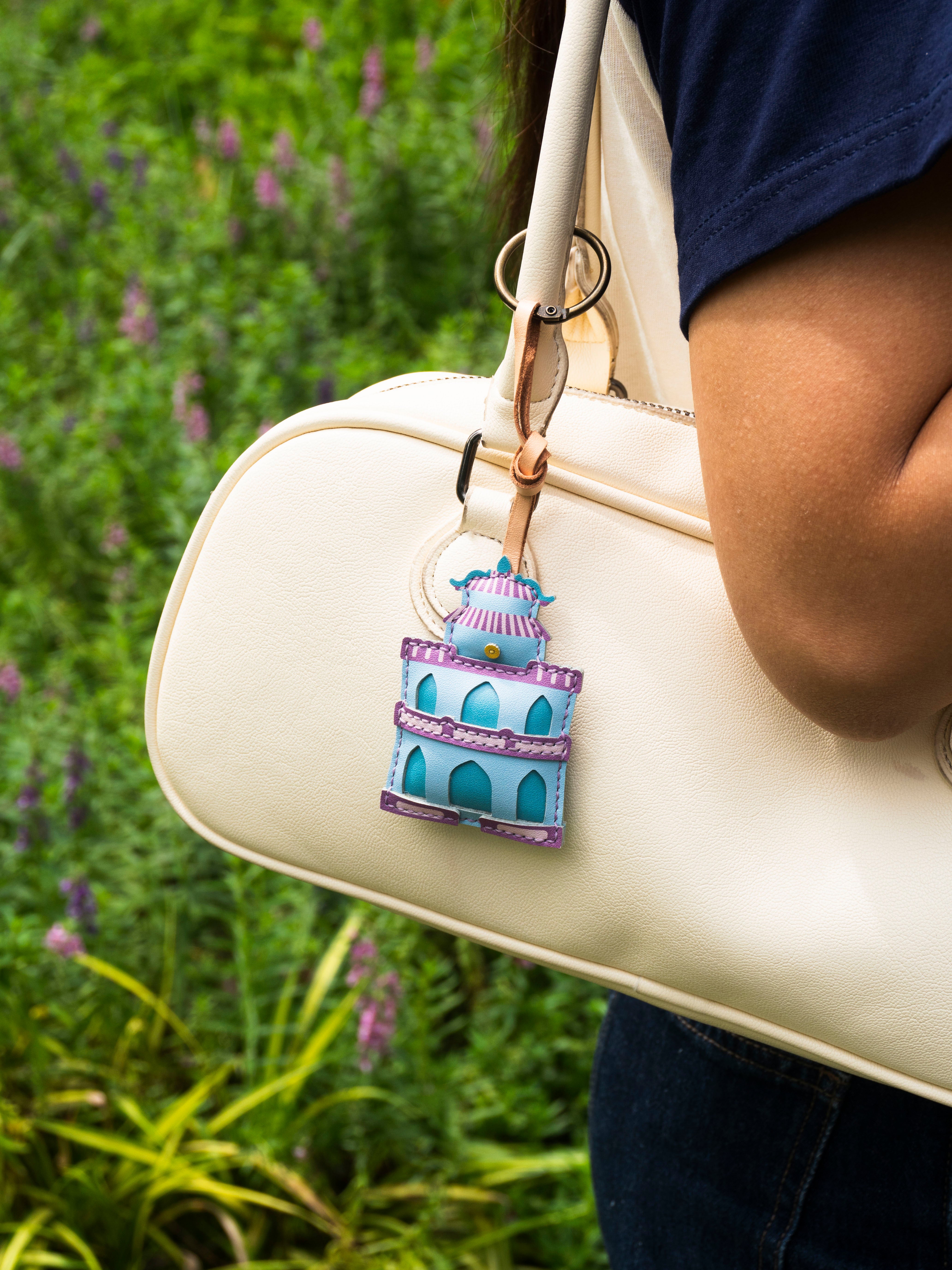 Bộ Sưu Tập Móc Khóa Da Địa Danh