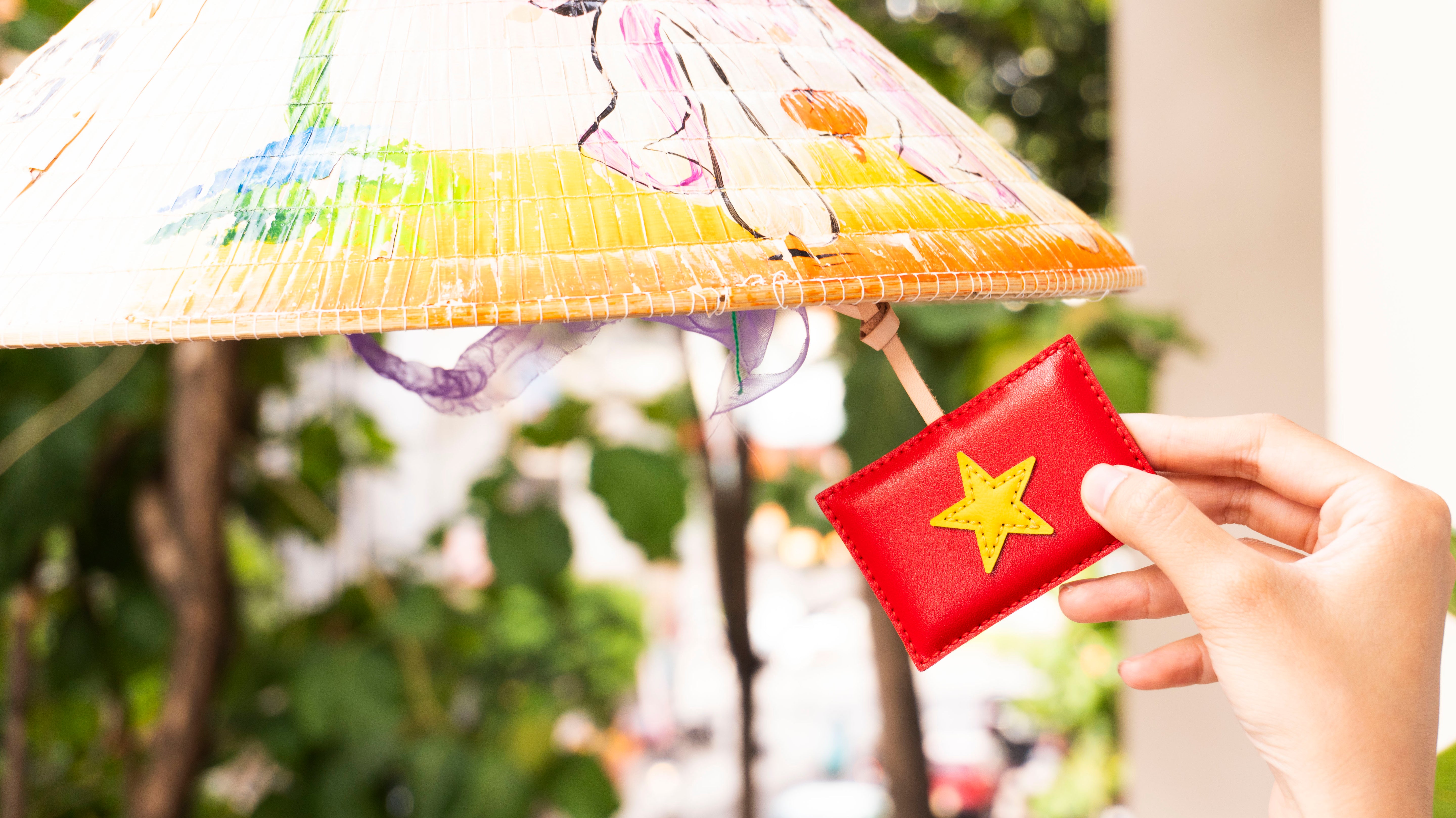 Bộ Sưu Tập Móc Khóa Da Chủ Đề Việt Nam