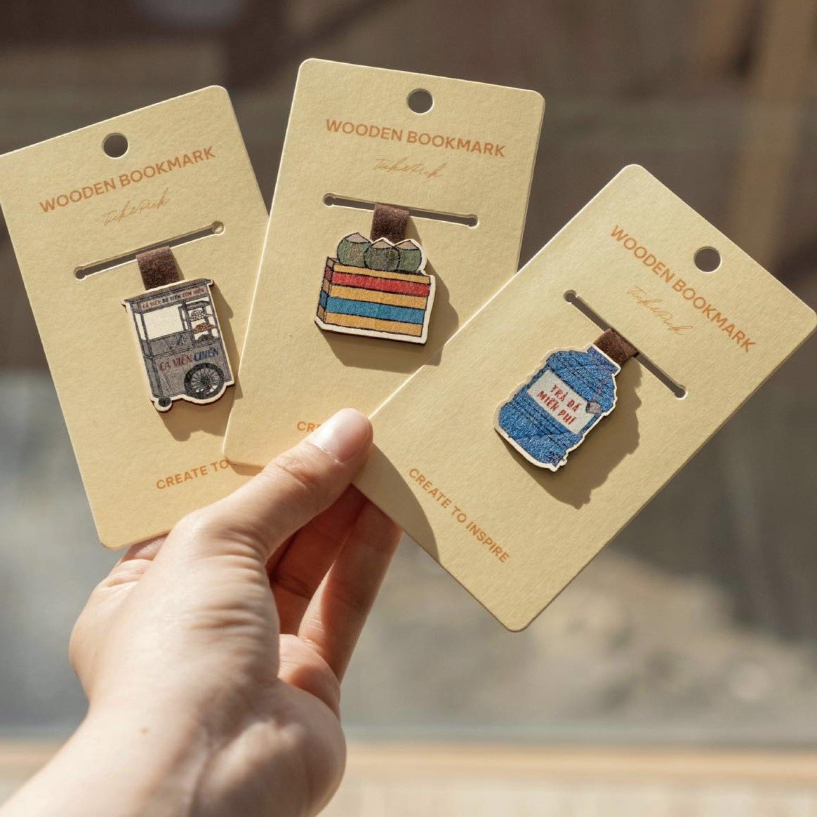 Kẹp Sách Gỗ Biểu Tượng Việt Nam