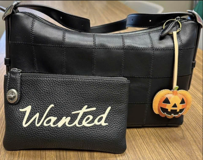 Bộ Sưu Tập Móc Khóa Da Chủ Đề Halloween
