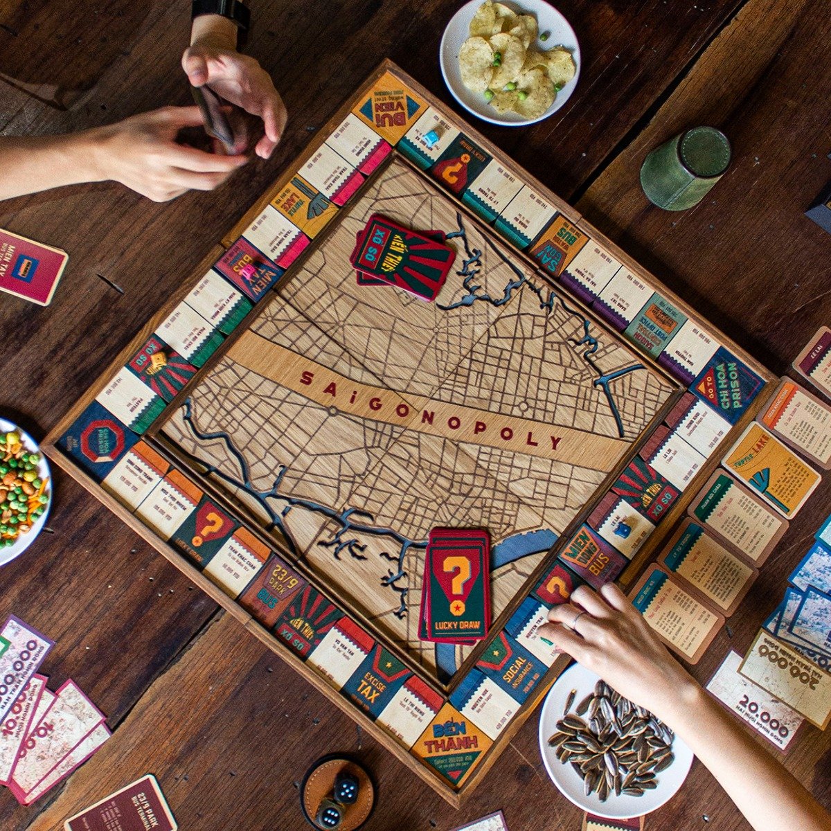 Cờ Tỷ Phú Gỗ Sài Gòn - Saigonopoly