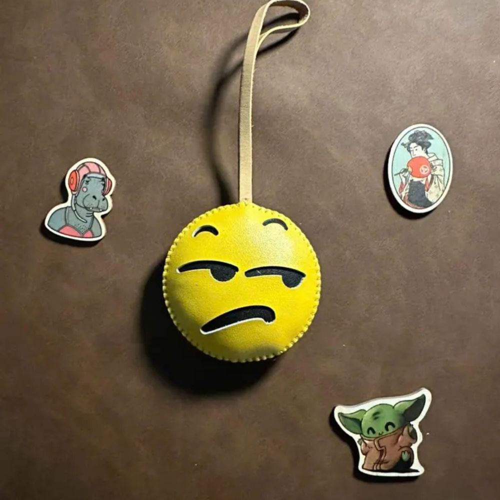 Bộ Sưu Tập Móc Khoá Da Chủ Đề Emoji
