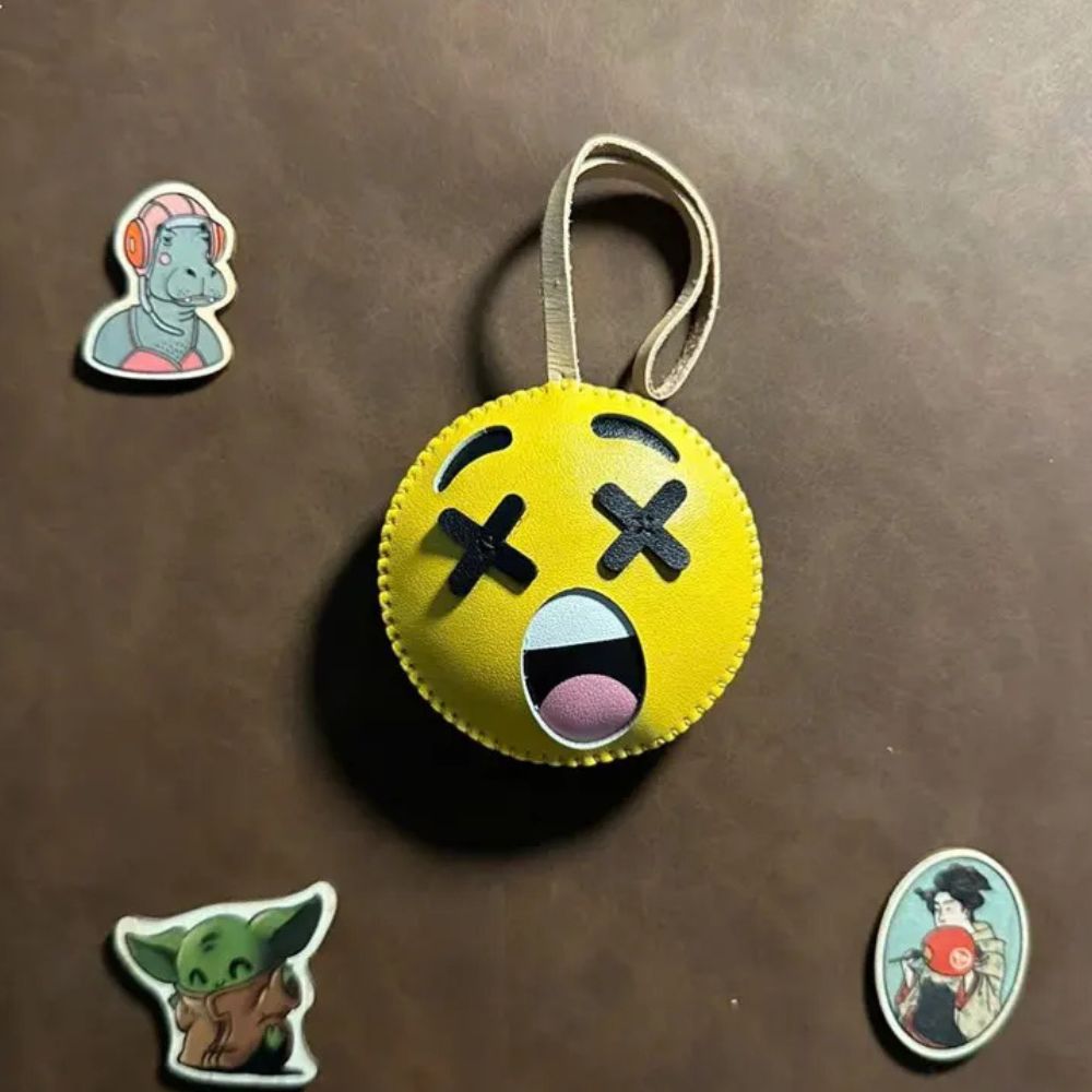 Bộ Sưu Tập Móc Khoá Da Chủ Đề Emoji