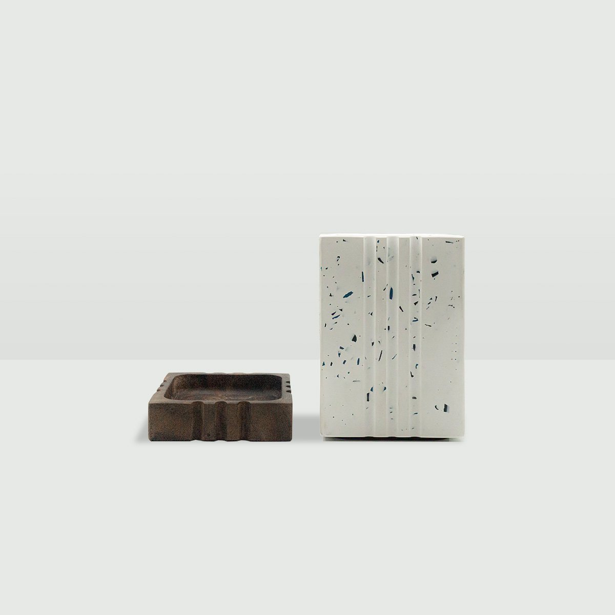 Lọ Bút Hai Tầng Jesmonite Brick