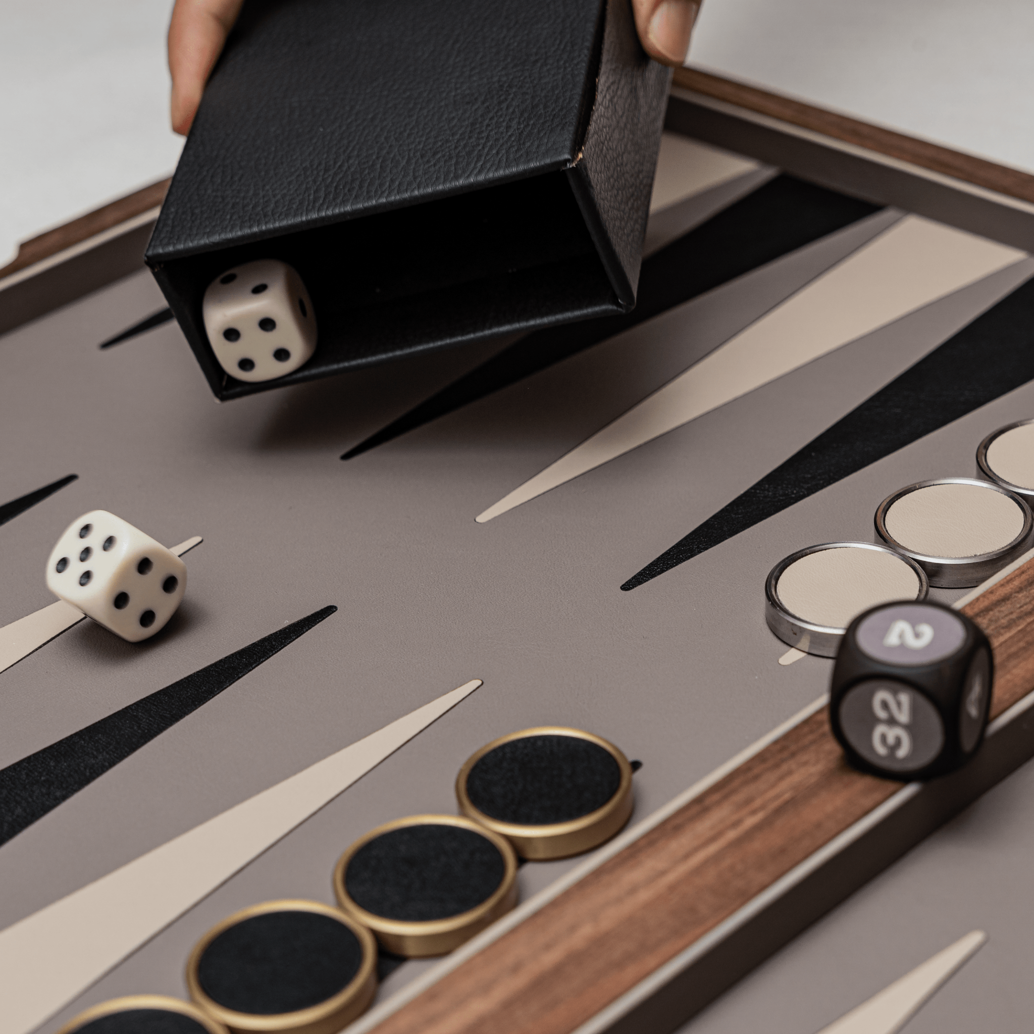 Cờ Backgammon