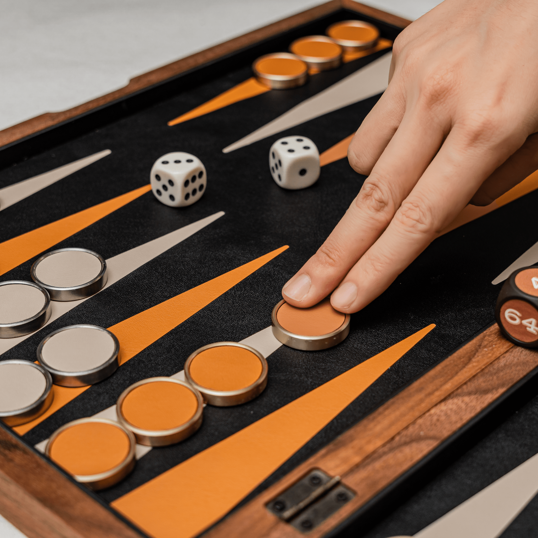 Cờ Backgammon