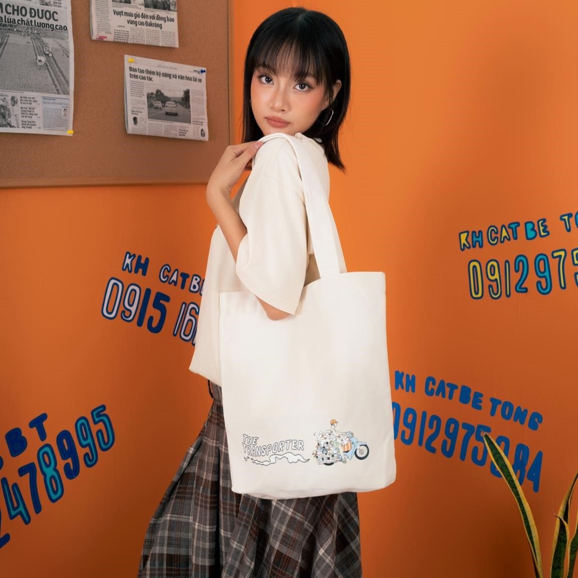 Túi Tote Canvas Người Vận Chuyển